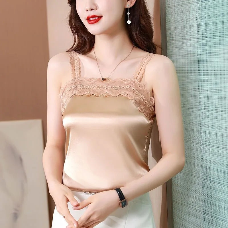 A new summer lace halter top for women's fashion, with a unique design inside and a sexy and beautiful back outside