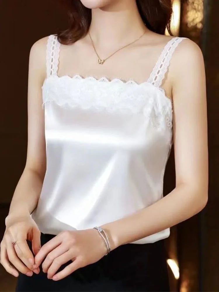 A new summer lace halter top for women's fashion, with a unique design inside and a sexy and beautiful back outside